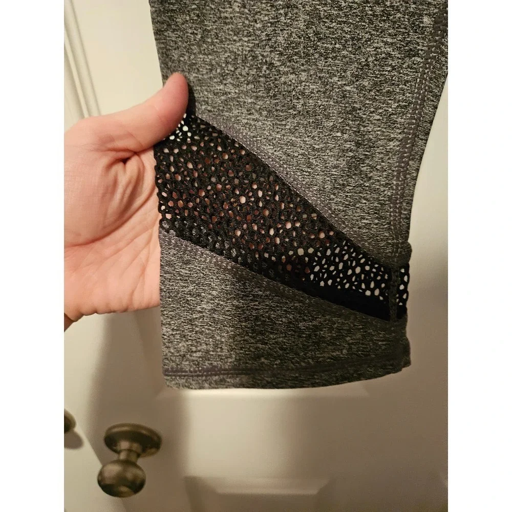 NWT Mira Rae gray cropped leggings lace detail‎ size 8/9